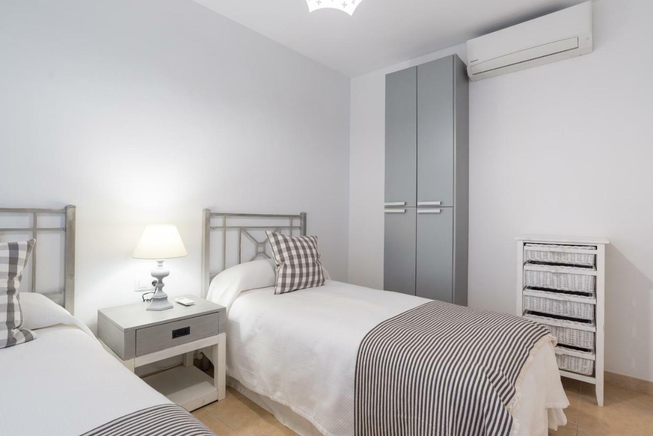 Apartamento Con Encanto En Primera Linea De Playa Malaga Exterior photo
